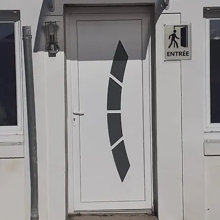 05 - Tres Joli 3 Pieces Neuf 2 Chambres, 3 Lits, Equipe Pour 1 A 4 Personnes Maximum, Vue Sur Jardin Avec Parking Privatif, Grand Fourgon Possible, Le Linge De Maison Est Fourni