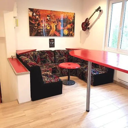 05 - Tres Joli 3 Pieces Neuf 2 Chambres, 3 Lits, Equipe Pour 1 A 4 Personnes Maximum, Vue Sur Jardin Avec Parking Privatif, Grand Fourgon Possible, Le Linge De Maison Est Fourni Annesse-et-Beaulieu