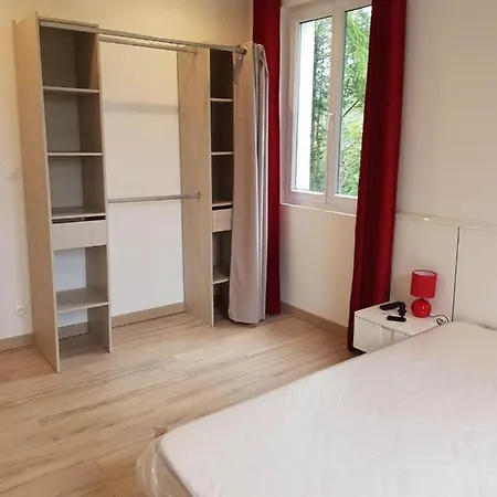 Tres Joli: Garden View With Private Parking Apartment Annesse-et-Beaulieu