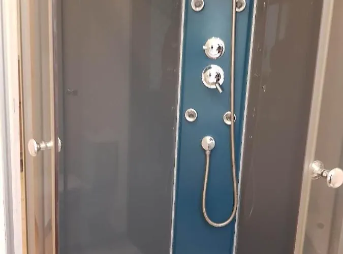 05 - Très Joli 3 Pièces Neuf 2 Chambres, équipé Pour 1 à 4 Personnes Maximum, Vue Sur Jardin Avec Parking Privatif, Grand Fourgon Possible, Le Linge De Maison Est Fourni *